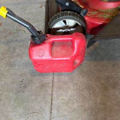 Yard machines 4.5 hp 22 inch cut side discharge mulcher self-propelled lawnmower