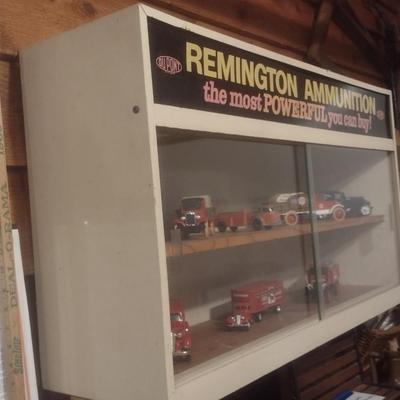 Vintage Sporting Goods Remington Ammunition Metal Retail Advertising Display Cabinet (No Contents)