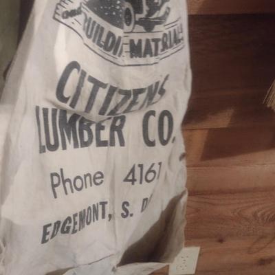 Collection of Primitive and Vintage Collectible Rustic and Farmhouse Items Choice D