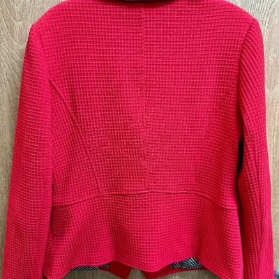 Chico's Size 1 Red silker zipped up Jacket