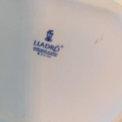 Ladro Figures The Dress Maker & Motherhood