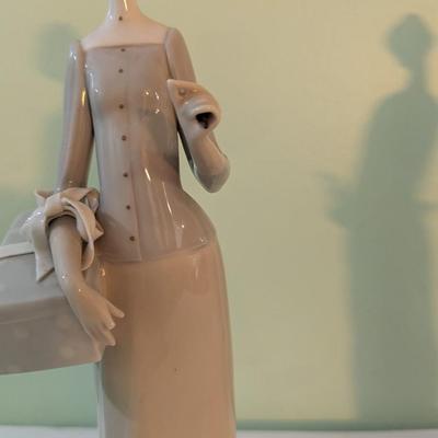 Ladro Figures The Dress Maker & Motherhood
