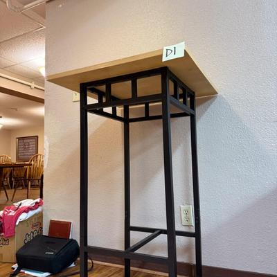 Sale Photo Thumbnail #682: Tall but small table