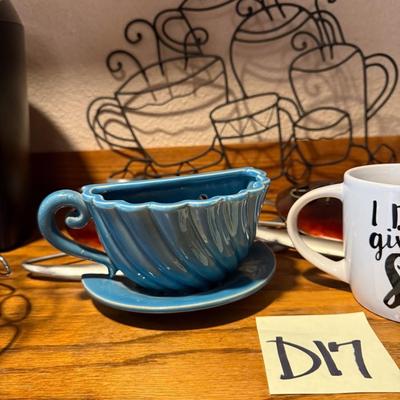 Sale Photo Thumbnail #725: Wall decor, mug, wall pocket