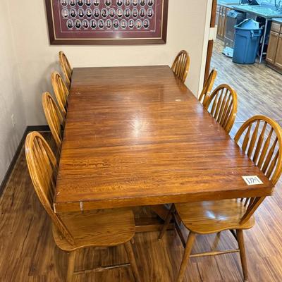 Sale Photo Thumbnail #752: Large table, 8 chairs, see photos for details