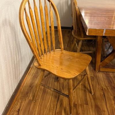 Sale Photo Thumbnail #754: Large table, 8 chairs, see photos for details