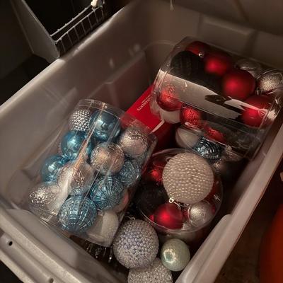 Sale Photo Thumbnail #780: Mostly ornaments, see photos