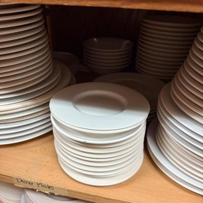 Sale Photo Thumbnail #860: Lots of plates! See photos