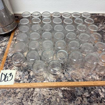 Sale Photo Thumbnail #870: Small glasses, see photo