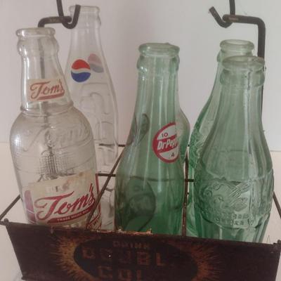 Nice Collection of Vintage Soda Bottles Includes Dr. Pepper, Coca-Cola, Tom's and The Original 3 Centa in a Double Cola Wire Carry...
