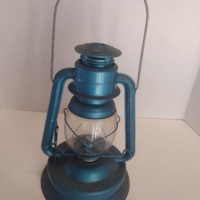 Vintage Dietz Little Wizard Barn Lantern