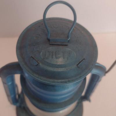 Vintage Dietz Little Wizard Barn Lantern