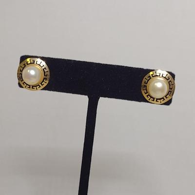 14 Karat Yellow Gold and Pearl Post Earrings- Approx Total Weight 2.0 Grams (#47)