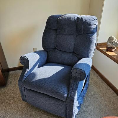 Swivel Push Back Style Recliner (LR-JS)