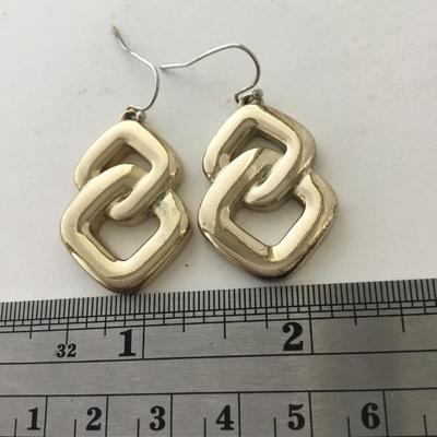 LC marked fashion gold tone earrings