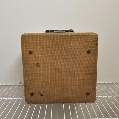 Vintage Underwood & Royal Portable Typewriters (PC-JS)