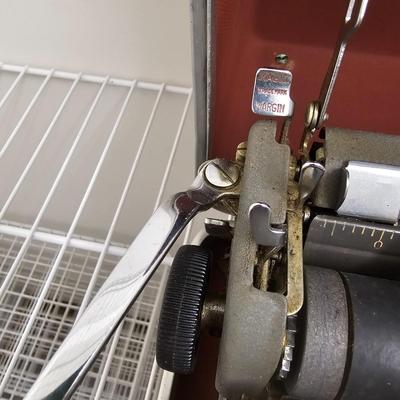 Vintage Underwood & Royal Portable Typewriters (PC-JS)