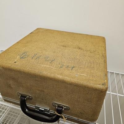 Vintage Underwood & Royal Portable Typewriters (PC-JS)