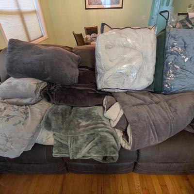 Assortment Of Blankets & Quilts (SB)