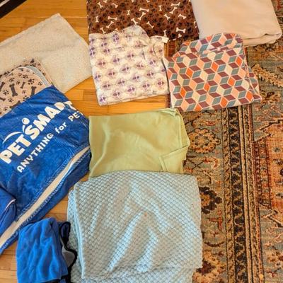 Dog Blankets & Towels (SB)