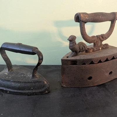 Antique Sad Irons Coal/Charcoal Iron Clothes Press With Rooster Latch (LR)