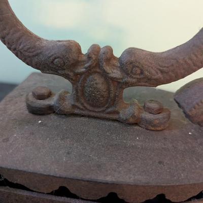Antique Sad Irons Coal/Charcoal Iron Clothes Press With Rooster Latch (LR)