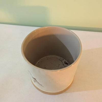 Under The Sun Planter (HW)