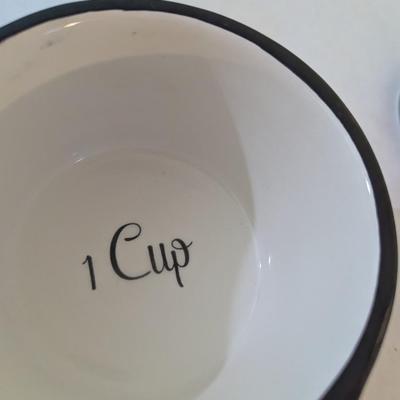Bear Cabin Plaid Stoneware Measuring Cups (DR)
