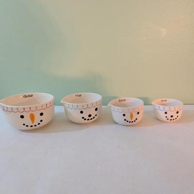 Snowman Stoneware Measuring Cups (DR)