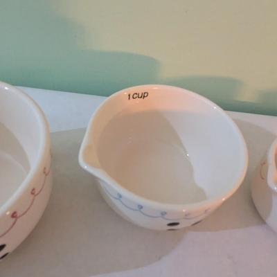 Snowman Stoneware Measuring Cups (DR)