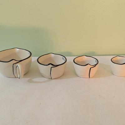 Country Classic Stoneware Measuring Cups (DR)