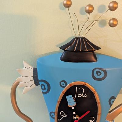 Cozy Time Steaming Teapot Clock Untested