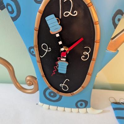 Cozy Time Steaming Teapot Clock Untested