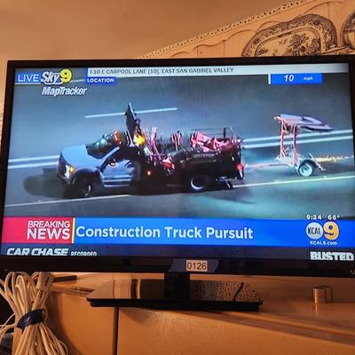 Vizio 32" TV w Remote Tested