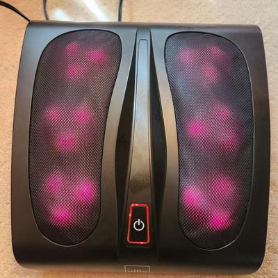 The Sharper Image MSG-F110 Shiatsu Deep Kneading Heat Foot Massager