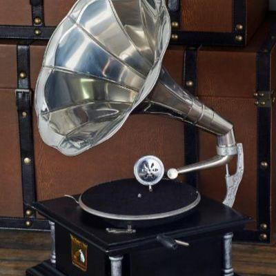 Sale Photo Thumbnail #6: Victrola 