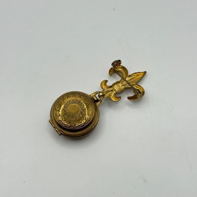 Sale Photo Thumbnail #832