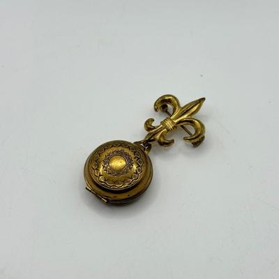 Sale Photo Thumbnail #831