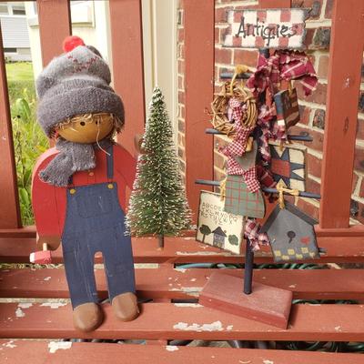 LOT 74L: Collection of Rustic Holiday Decor