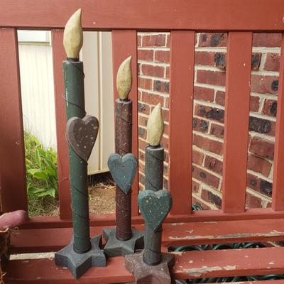 LOT 74L: Collection of Rustic Holiday Decor