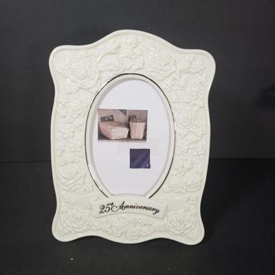 LOT 75D: Collection of Vintage & Antique Porcelain & Glass with 2 San Francisco Music Box Co New in Box Items