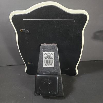 LOT 75D: Collection of Vintage & Antique Porcelain & Glass with 2 San Francisco Music Box Co New in Box Items