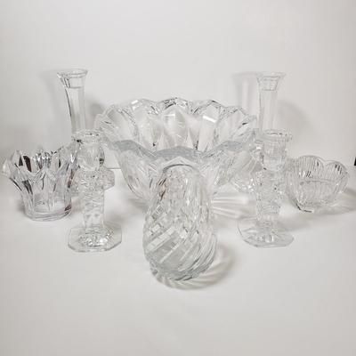 LOT 76D: Durand Crystal Bowl in Original Box with Other Crystal Decor