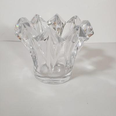 LOT 76D: Durand Crystal Bowl in Original Box with Other Crystal Decor
