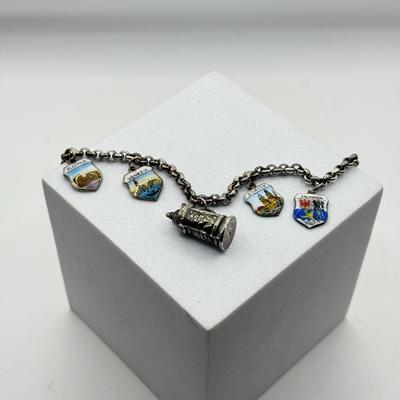 Sale Photo Thumbnail #175