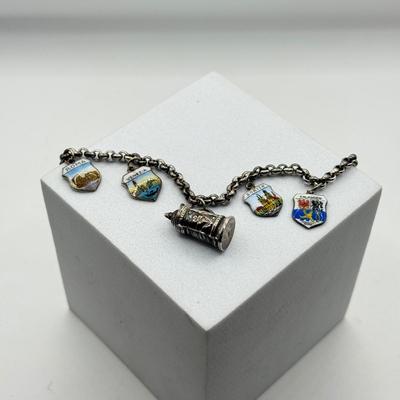 Sale Photo Thumbnail #182