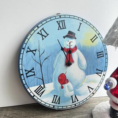 LOT 88G: Plastic Santa Lamp, Snowman Clocks & More Christmas Decor