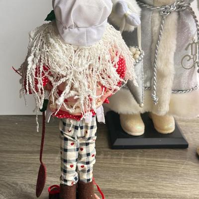 LOT 89G: Collection of Decorative Santas