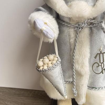 LOT 89G: Collection of Decorative Santas