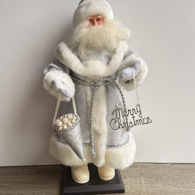 LOT 89G: Collection of Decorative Santas